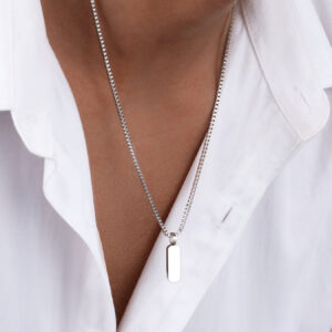 Alternative view of Minimal Pendant & Box Chain