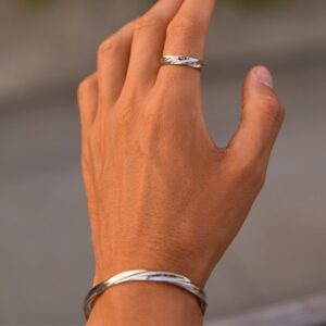 Alternative view of Twisted Unisize Set